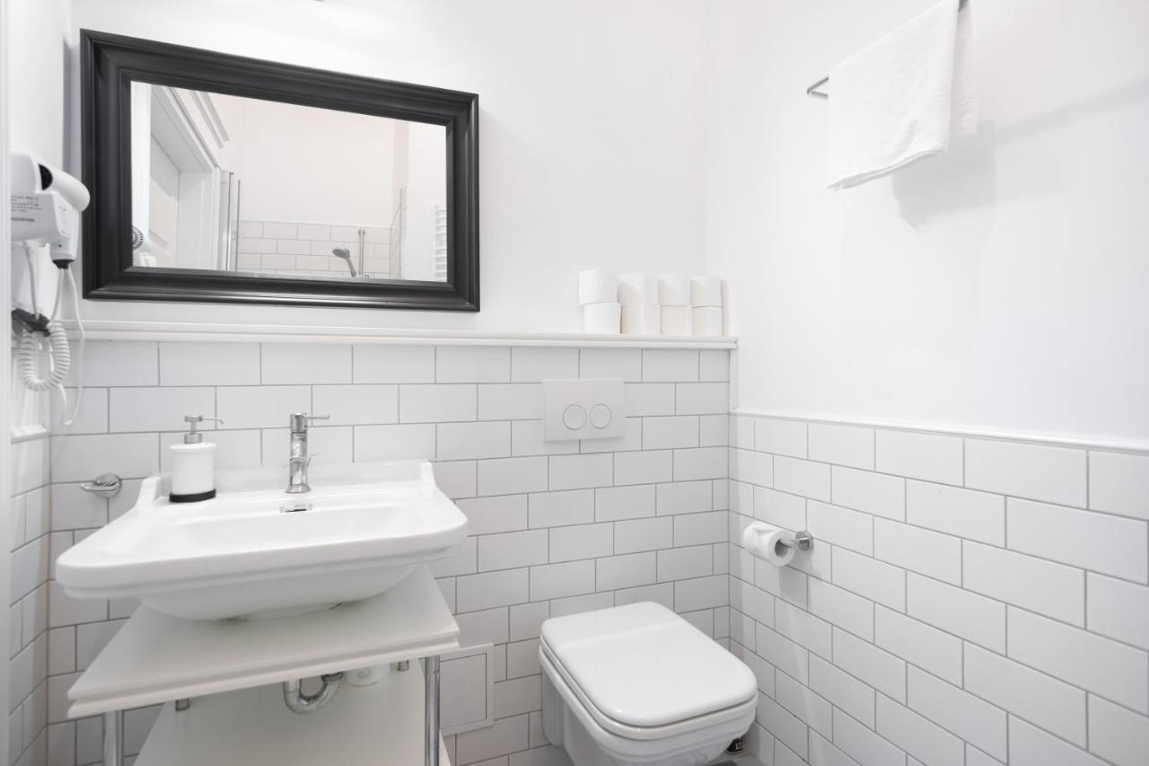 Uroczy Apartament Loretanska Leilighet Krasków Eksteriør bilde